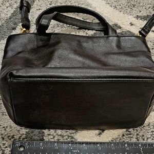 STONE MOUNTAIN Genuine Leather Crossbody Shoulder Bag Purse Color Black